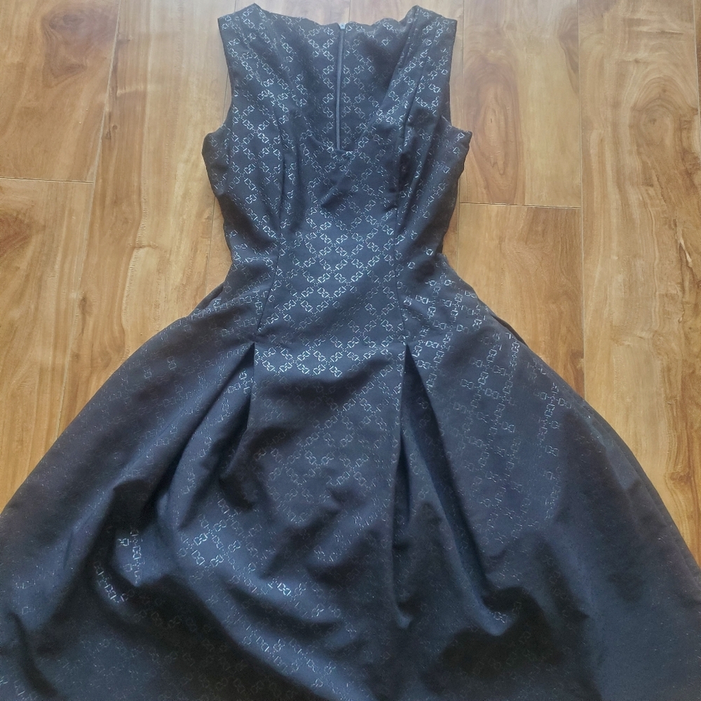 Elegant Black Patterned Dress